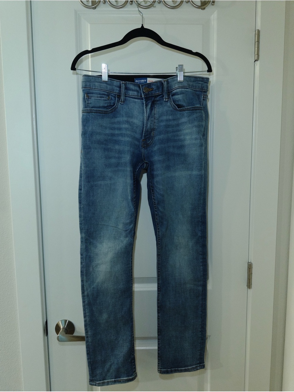 Old Navy Men's Slim Straight Jeans in Medium Blue Wash